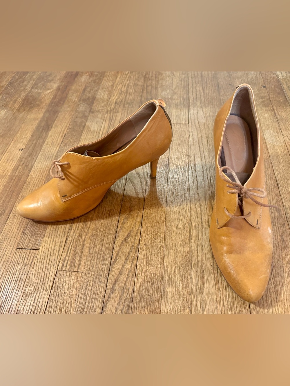 Women’s Pointed Leather Lace-Up Heels in Tan - 41 - Picture 2 of 9